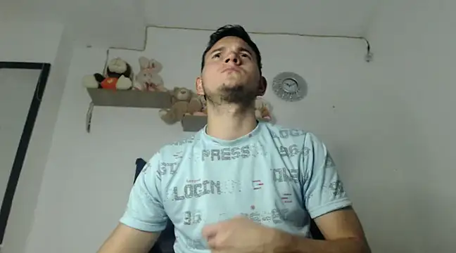 Latin Boy24 online show from 03.04.25