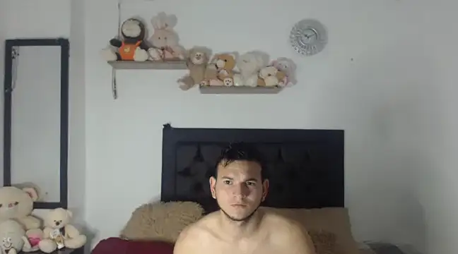 Latin Boy24 online show from 03.12.25