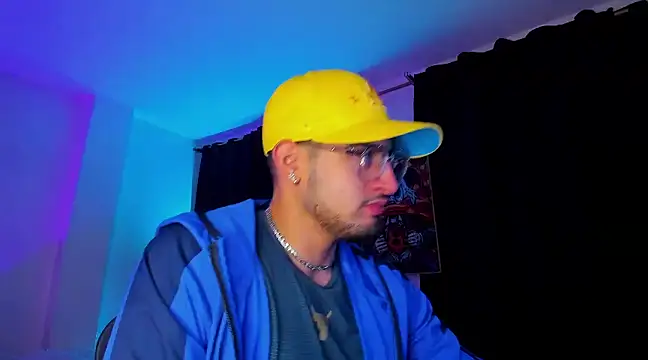 Giomar Reyes online show from 01.10.25