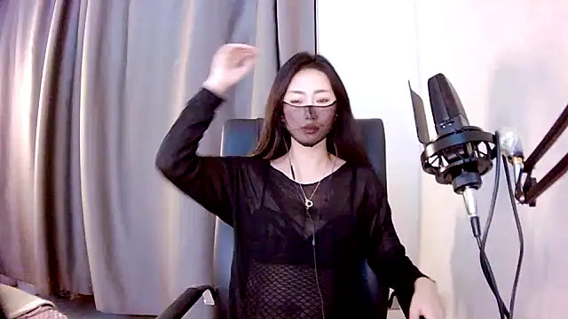 Fang-Xiaojie online show from 12.20.24