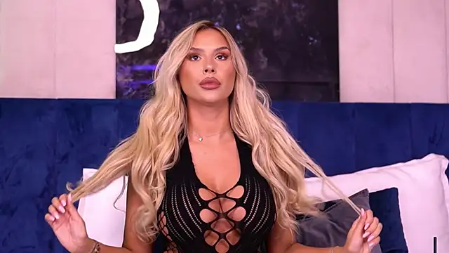 Snapshot of SelenaFrost chatting on 12.10.24 SelenaFrost online show from 12.10.24