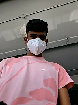 KissesBoyAD online show from 12.17.24