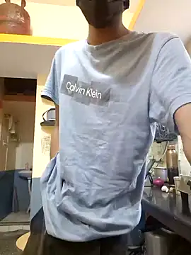 KissesBoyAD online show from 12.20.24