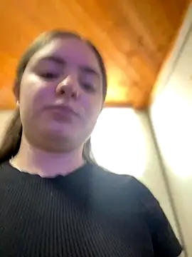 Snapshot of imlindapink chatting on 11.22.25 imlindapink online show from 11.22.25