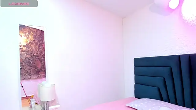 Snapshot of LisaWhite_ chatting on 12.02.24 LisaWhite online show from 12.02.24