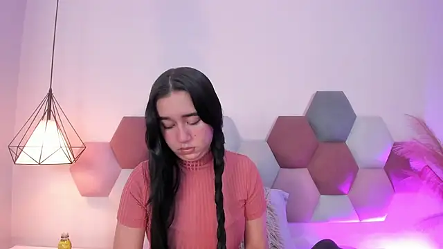 LaraGoldd online show from 02.05.26