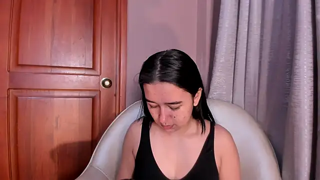 LaraGoldd online show from 02.17.26