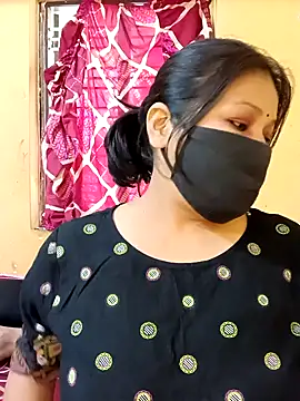 Radhikadavi879 online show from 02.27.25