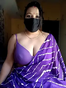 Radhikadavi879 online show from 09.25.25