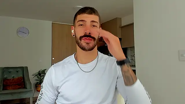 Guyinthemountain online show from 01.07.25