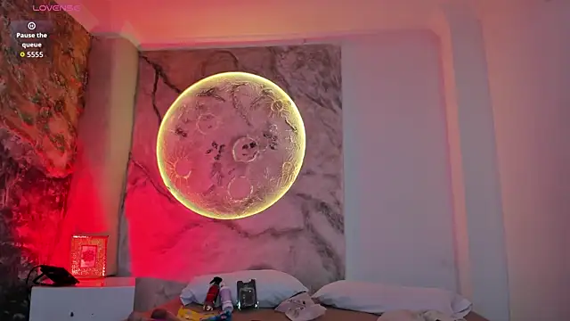 Snapshot of JulietaKane chatting on 02.15.26 JulietaKane online show from 02.15.26