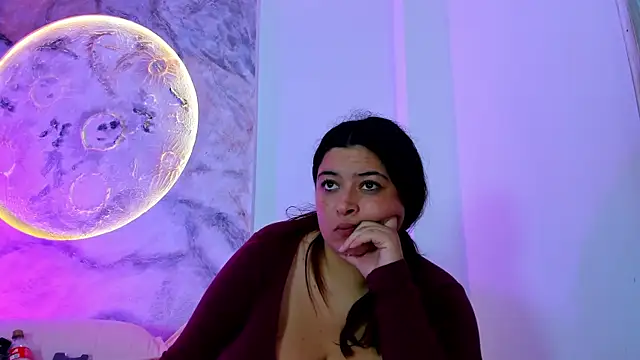 Snapshot of JulietaKane chatting on 02.22.26 JulietaKane online show from 02.22.26