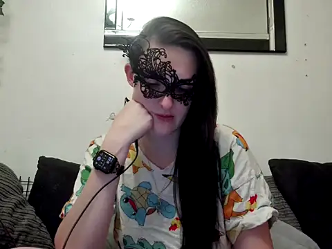 LexiSnowUK online show from 01.14.25