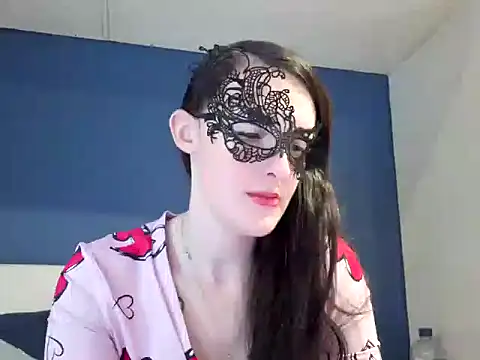 LexiSnowUK online show from 01.30.25