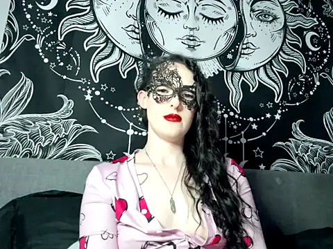 LexiSnowUK online show from 02.07.25