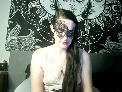 LexiSnowUK online show from 02.10.25