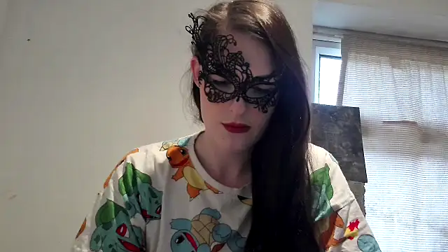 LexiSnowUK online show from 02.17.25