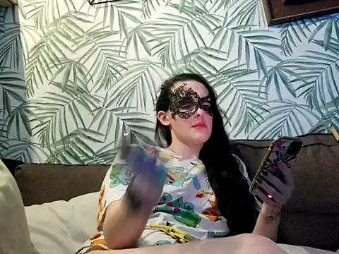 LexiSnowUK online show from 03.06.25