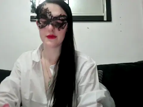 LexiSnowUK online show from 03.12.25