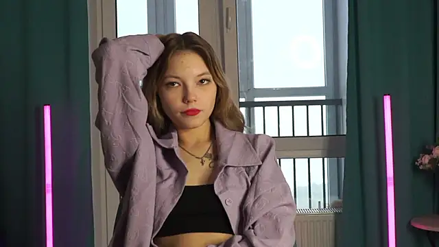 norakisses online show from 12.05.24