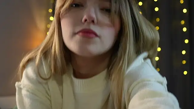 norakisses online show from 02.06.25