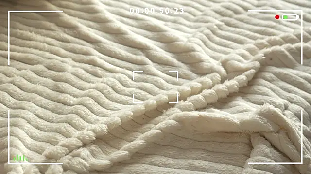 norakisses online show from 03.08.25