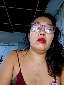 Snapshot of anniecoopeer chatting on 02.17.25 anniecoopeer online show from 02.17.25