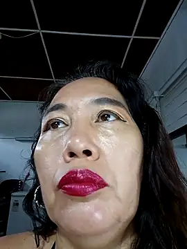 Snapshot of anniecoopeer chatting on 03.07.25 anniecoopeer online show from 03.07.25