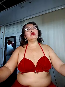 Snapshot of anniecoopeer chatting on 10.14.25 anniecoopeer online show from 10.14.25