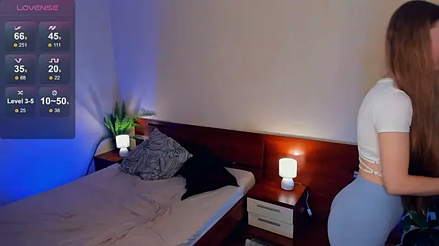 EsmaCarll online show from 12.21.24