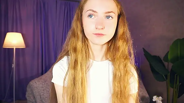 EsmaCarll online show from 01.15.25