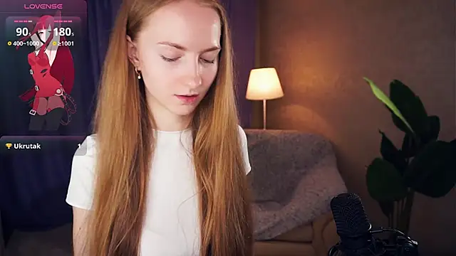 EsmaCarll online show from 03.12.25