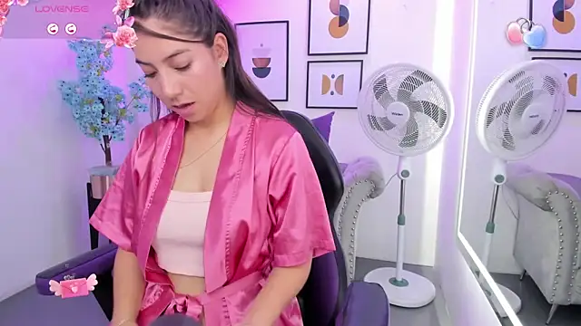 Ema louis  online show from 02.13.25