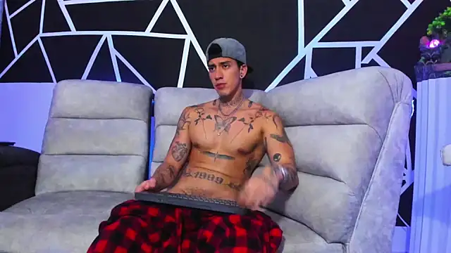 JUSTIN FULLER1 online show from 02.01.25