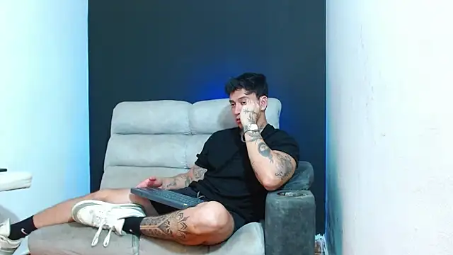 JUSTIN FULLER1 online show from 07.07.26