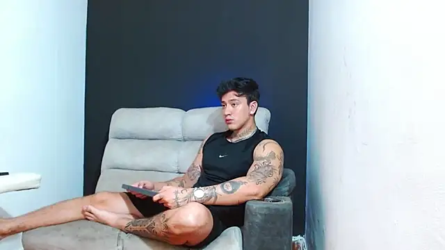 JUSTIN FULLER1 online show from 08.02.26