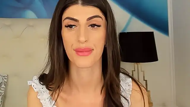 SkinnyDolly online show from 03.12.25