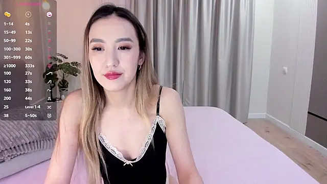 Snapshot of Hensuan chatting on 12.30.24 Hensuan online show from 12.30.24