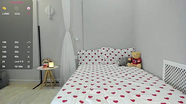 Snapshot of Hensuan chatting on 10.23.25 Hensuan online show from 10.23.25