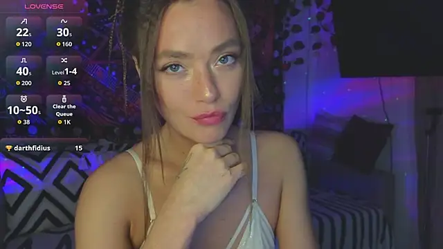 Snapshot of KellyFouler chatting on 10.23.25 KellyFouler online show from 10.23.25