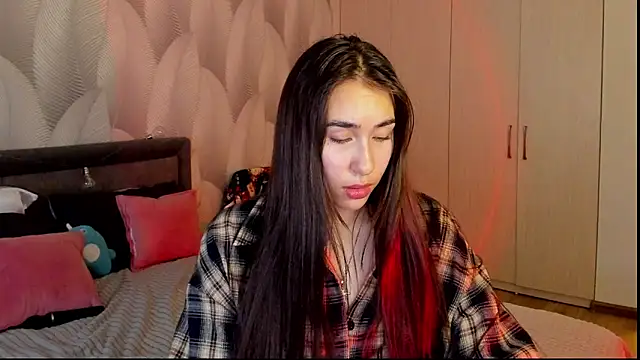 Snapshot of Bambiii_bby chatting on 12.02.25 Bambiii bby online show from 12.02.25