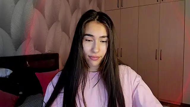 Snapshot of Bambiii_bby chatting on 12.20.25 Bambiii bby online show from 12.20.25