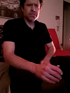 Snapshot of crems77 chatting on 12.19.25 crems77 online show from 12.19.25