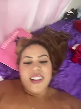 Snapshot of lariic chatting on 01.23.25 lariic online show from 01.23.25