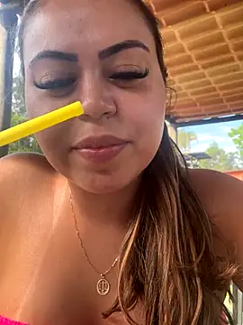 Snapshot of lariic chatting on 09.21.25 lariic online show from 09.21.25