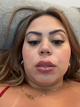 Snapshot of lariic chatting on 03.08.26 lariic online show from 03.08.26