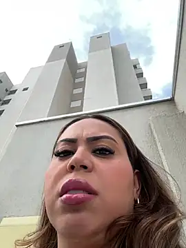 Snapshot of lariic chatting on 03.13.26 lariic online show from 03.13.26