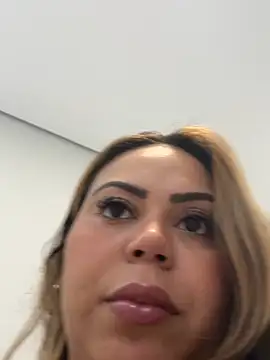 Snapshot of lariic chatting on 03.20.26 lariic online show from 03.20.26