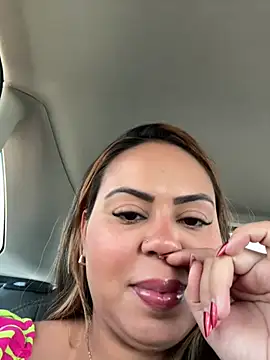 Snapshot of lariic chatting on 03.27.26 lariic online show from 03.27.26