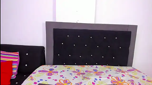 skaysanchez1 online show from 01.30.25